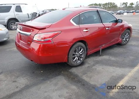 2015 Nissan Altima 2.5 S z USA, uszkodzony, nr VIN 1N4AL3AP4FC498595